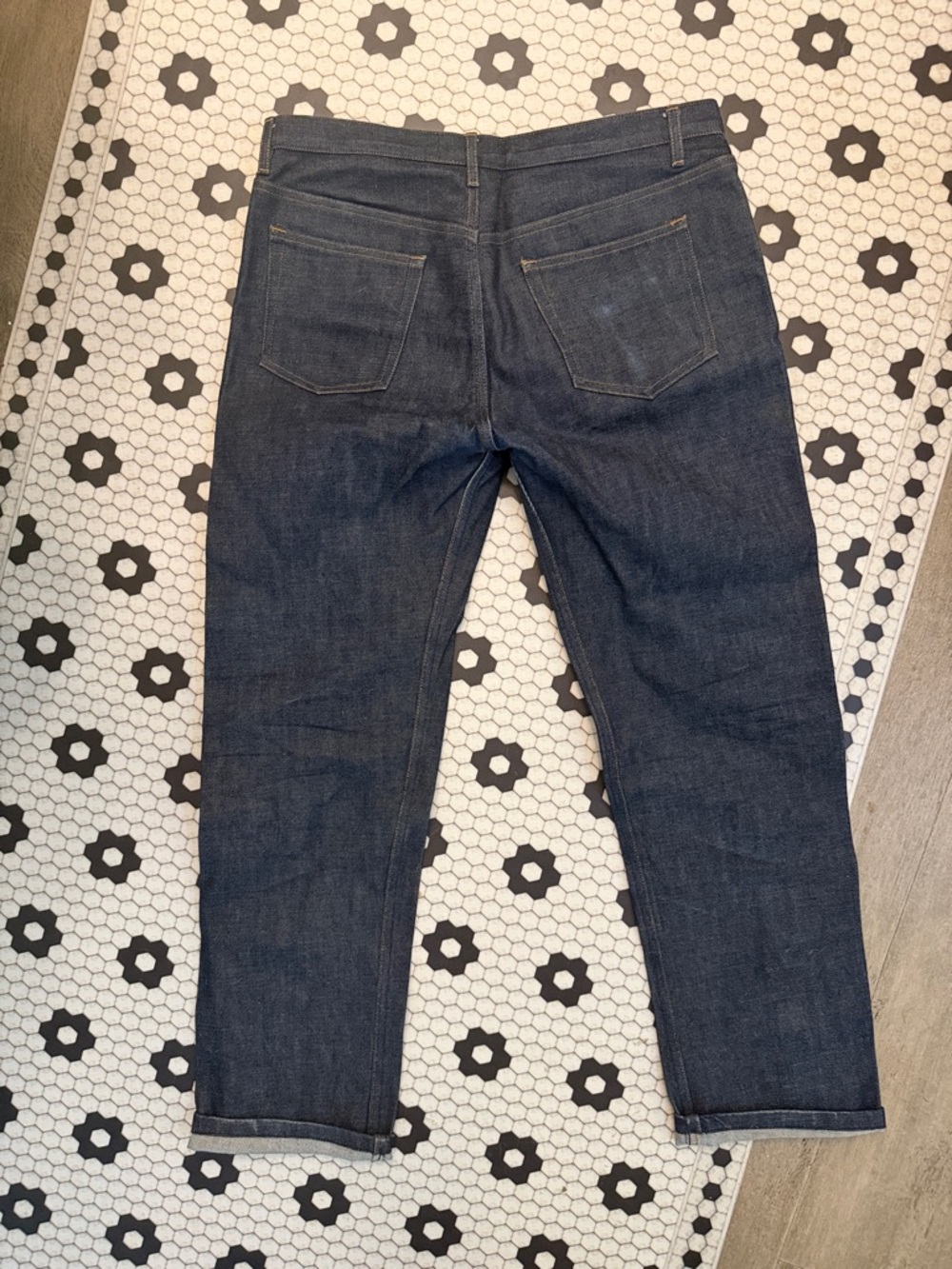 A.P.C. Men's Dark Indigo Straight Jeans - Picture 4 of 6